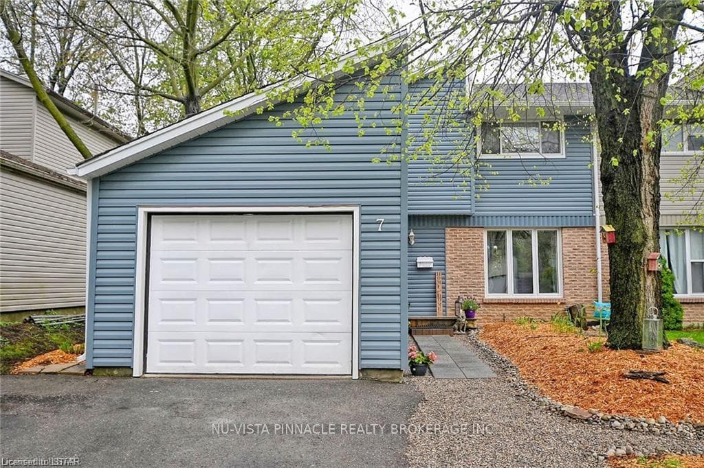7 Ranchwood Crescent, London North, ON N6G 3A1 - Photo 1