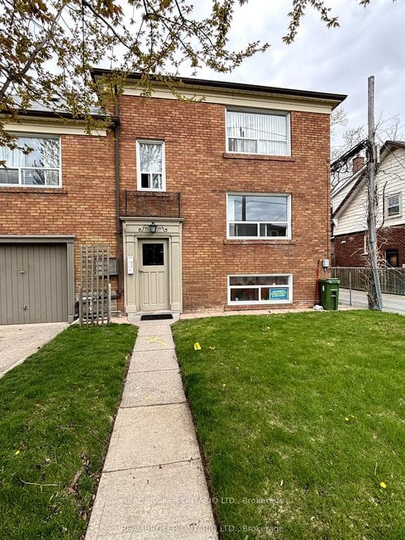 204 O'Connor Drive Unit C, Danforth / East York, ON M4J 2T1 - Photo 1