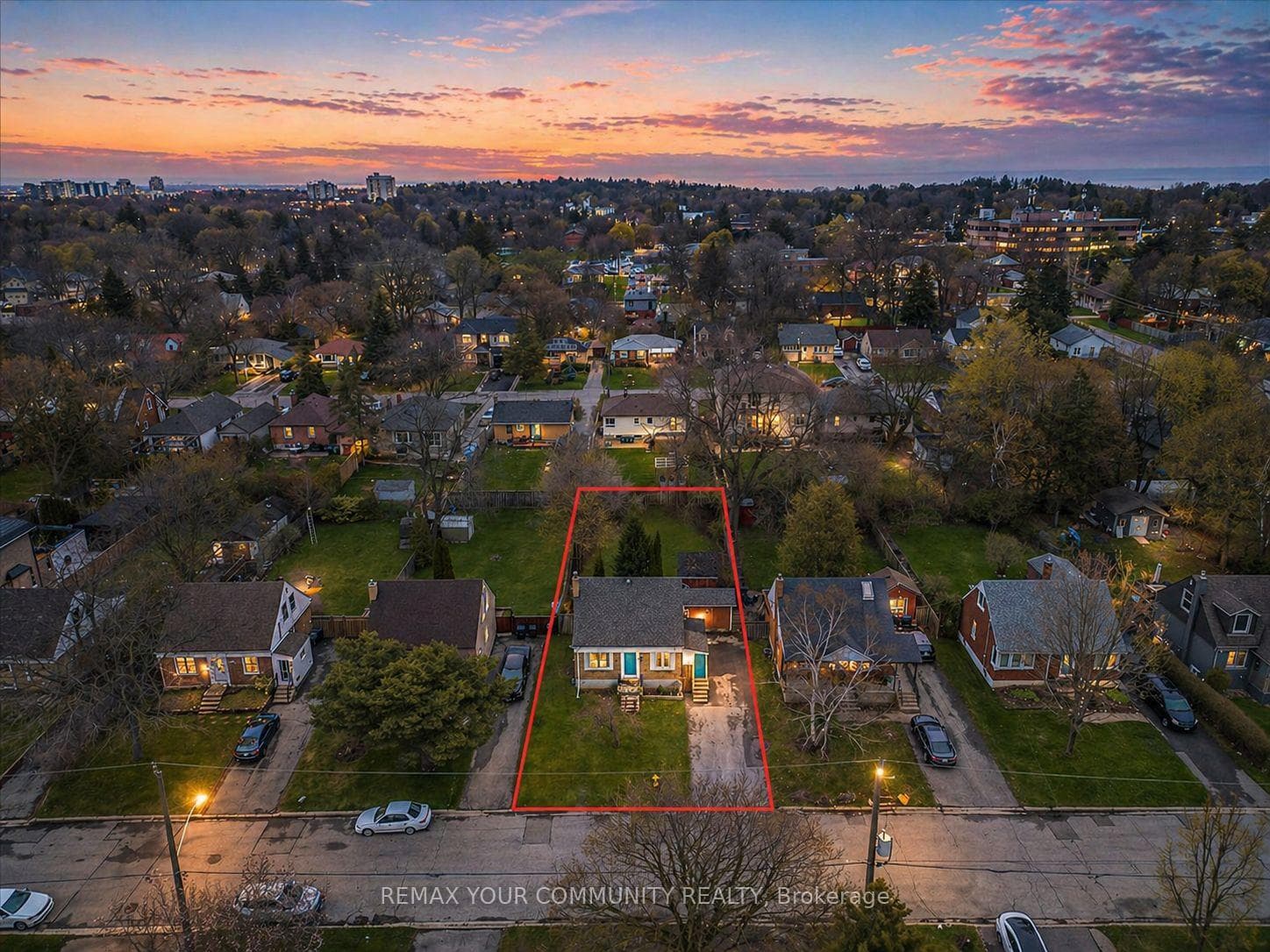 31 Allister Avenue, Scarborough Town Centre, ON M1M 3L1 - Photo 1