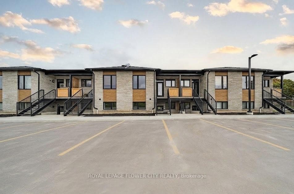 440 Wellington Street Unit 25, Wellington North