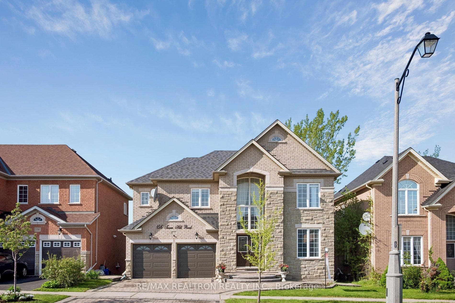 156 Tower Hill Road, Richmond Hill, ON L4E 4M1 - Photo 1
