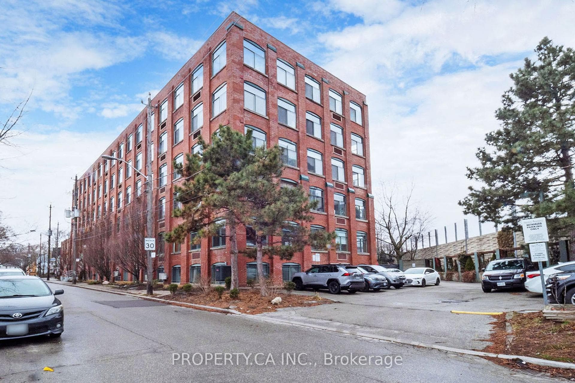24 Noble Street Unit 210, High Park / Junction / Roncesvalles, ON M6K 2C8 - Photo 1