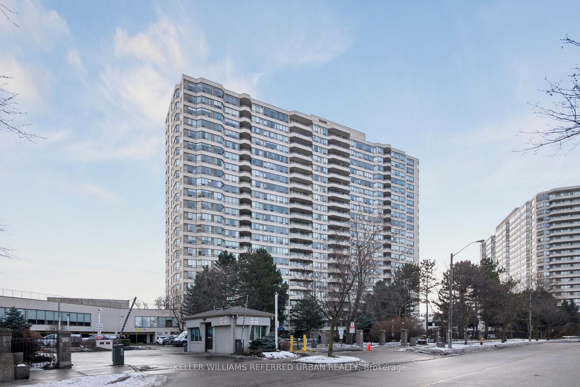 3 Greystone Walk Drive Unit 1021, Dorset Park / Kennedy Park, ON M1K 5J4 - Photo 1
