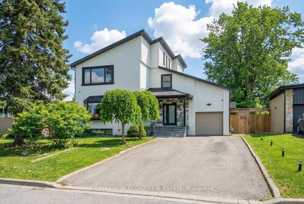 18 Florida Crescent Unit Main, Downsview / Black Creek, ON M9M 1P5 - Photo 1