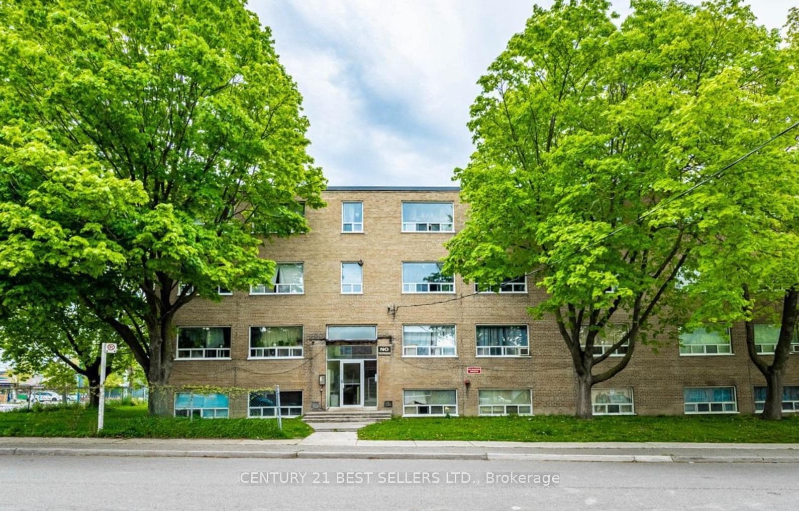 105 Twenty Fifth Street Unit 20, Liberty Village / Parkdale / South Parkdale, ON M8V 3P9 - Photo 1