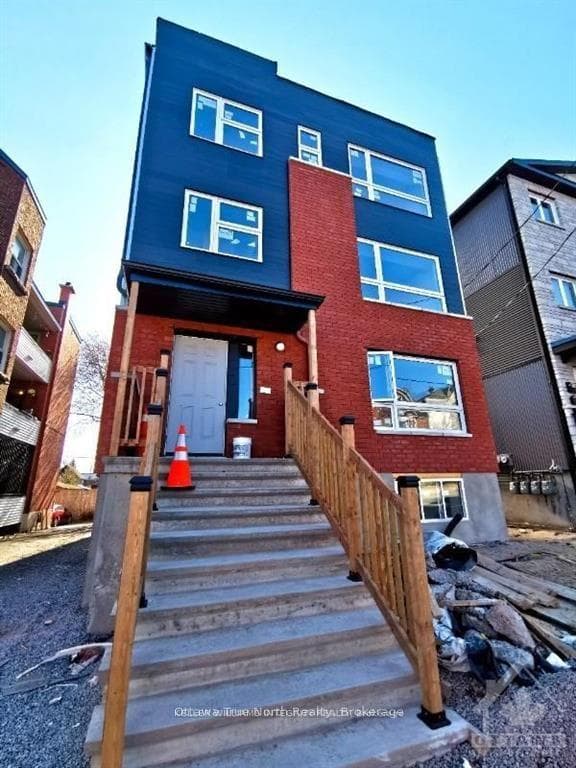 360 Bronson Avenue Unit 1, West Centre Town