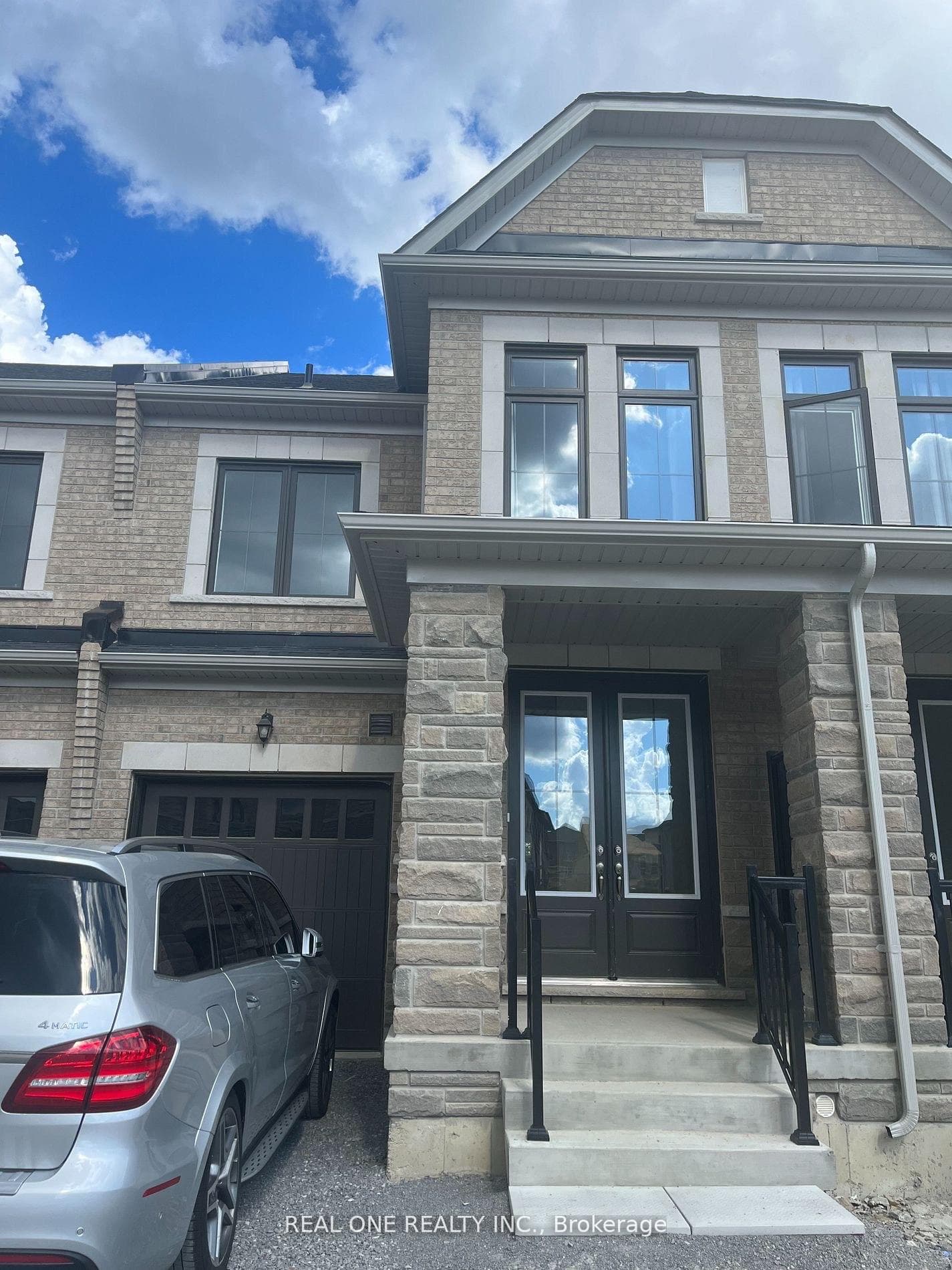 28 Hercules Club Drive, Richmond Hill