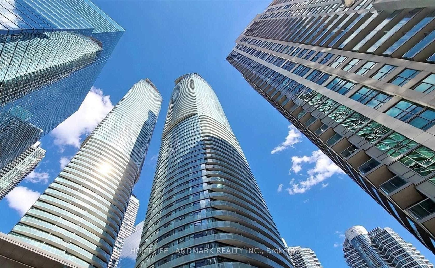 12 York Street Unit 5204, Downtown Toronto / Waterfront, ON M5J 0A9 - Photo 1