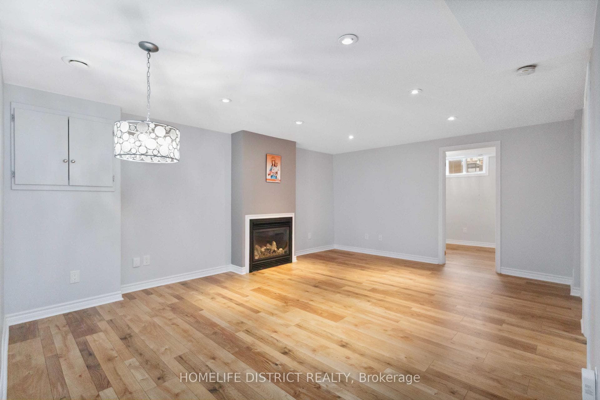 2 BUSHFORD (Lower) Street, Clarington