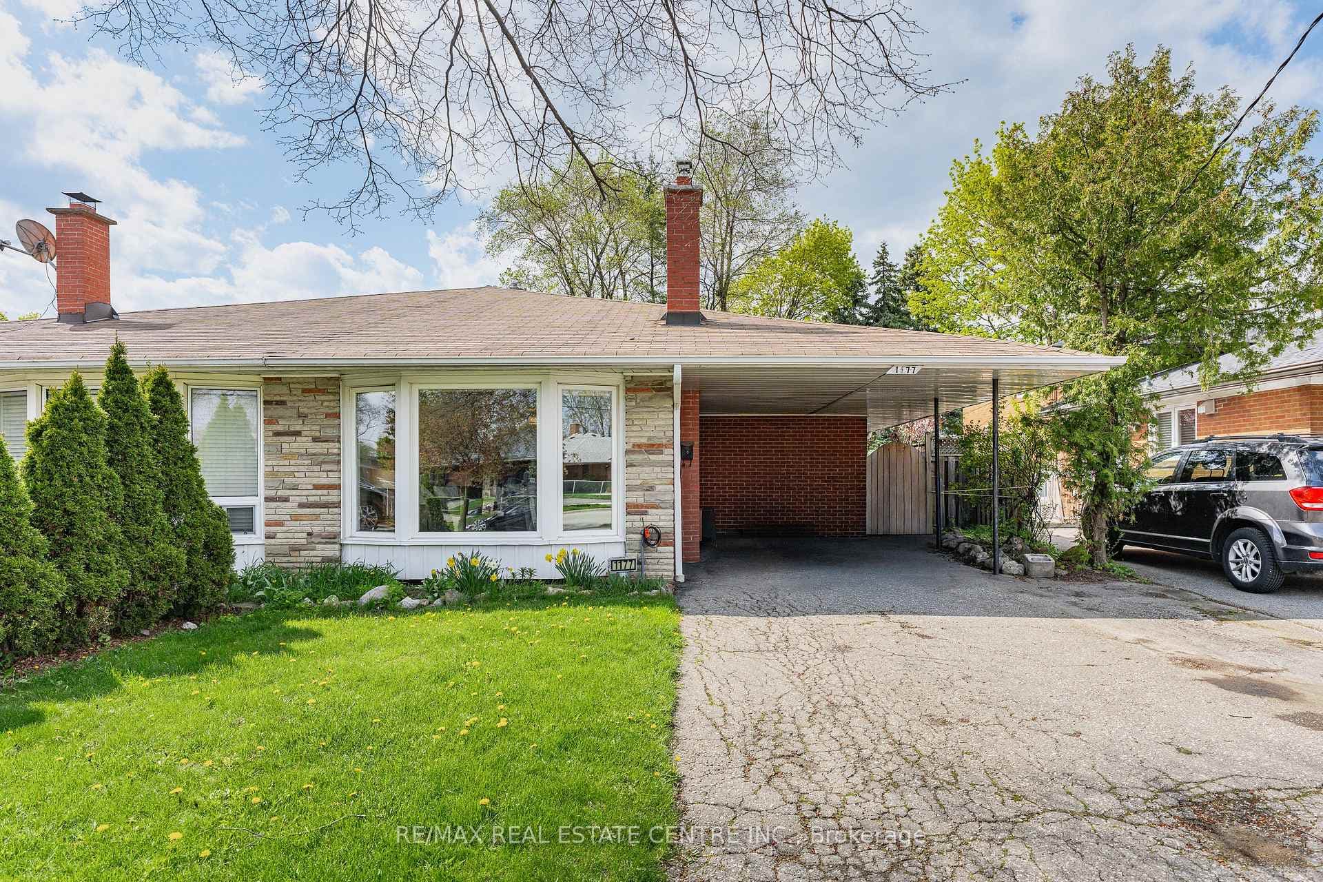 1177 Westerdam Road, Mississauga, ON L4Y 2H3 - Photo 1