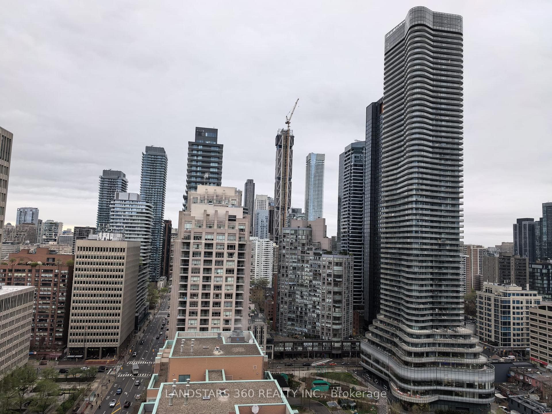 37 Grosvenor Street Unit 2505, Toronto C01