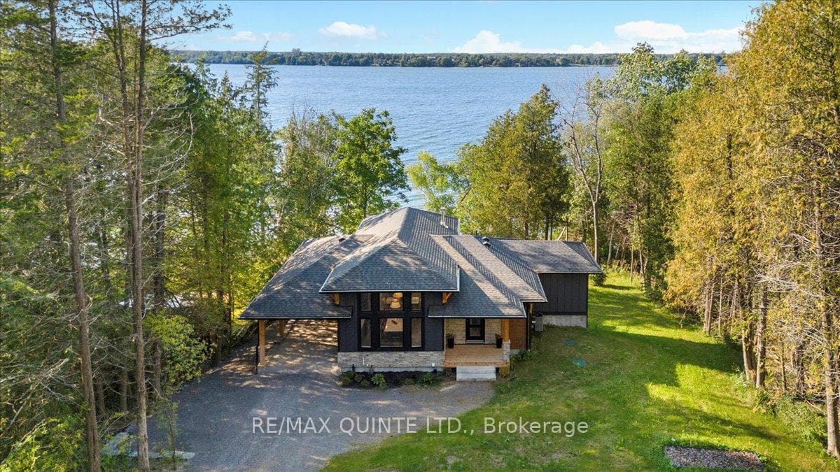 73 Ross Eaton Lane, Prince Edward County
