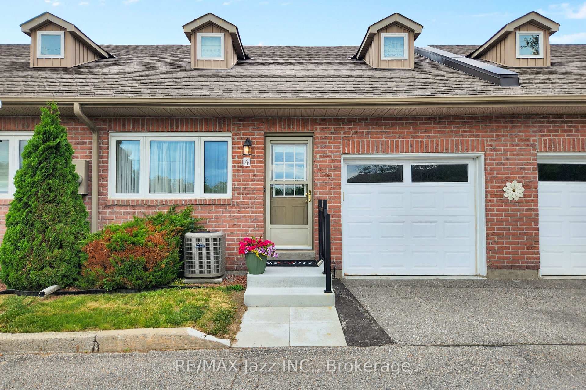 234 Water Street Unit 4, Scugog, ON L9L 1C4 - Photo 1