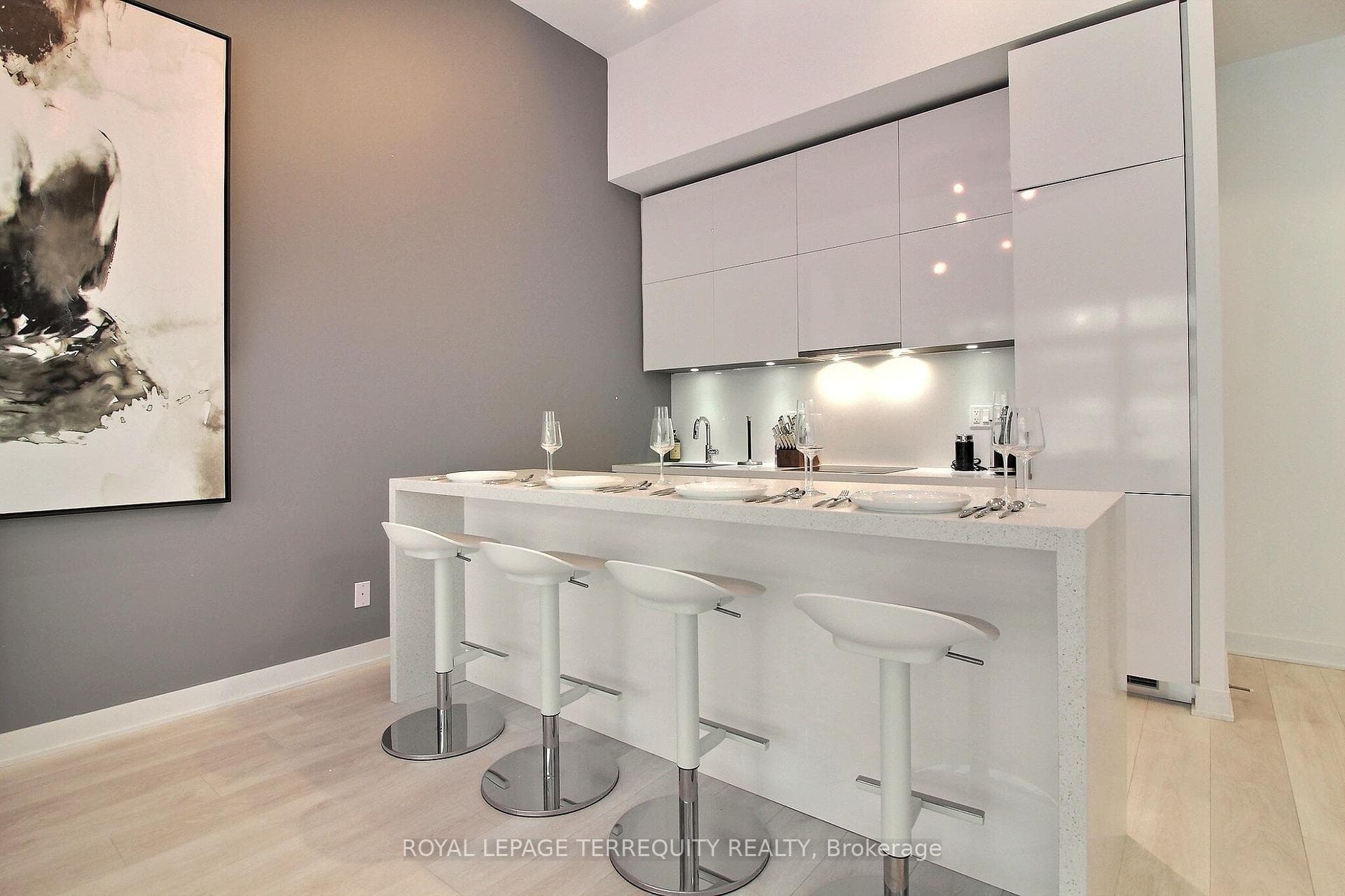 188 Cumberland Street Unit 306, Annex / Yorkville / Summerhill, ON M5R 0B6 - Photo 1