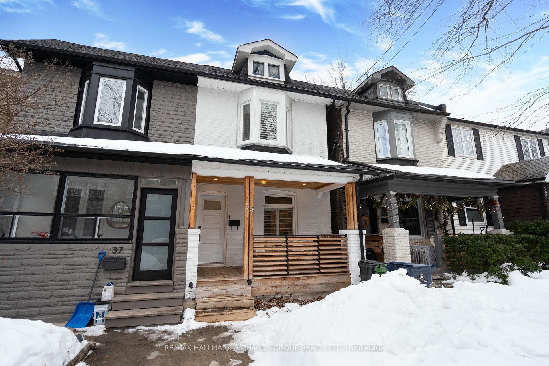 35 Burgess Avenue, The Beaches / Upper Beaches, ON M4E 1W8 - Photo 1