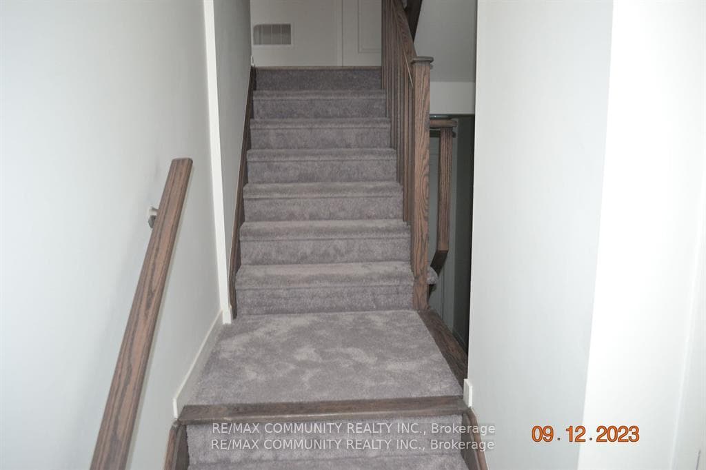 811 Stanstead Path, Oshawa, ON L1K 3G4 - Photo 1
