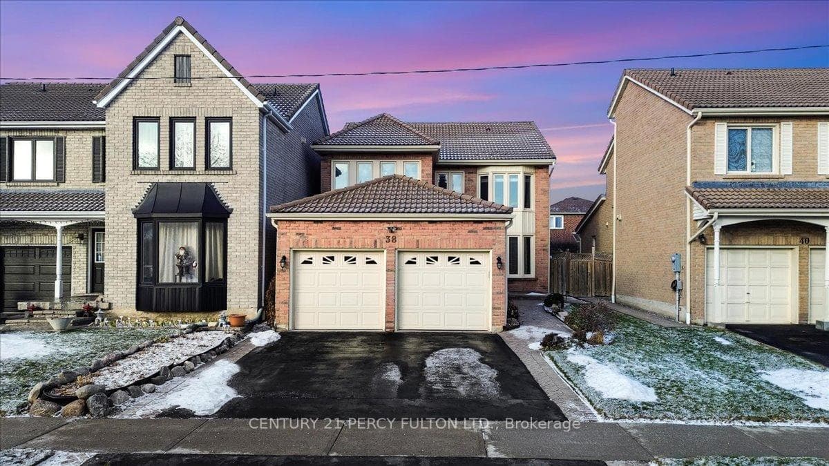 38 Carlisle Crescent, Scarborough (Morningside / West Hill), ON M1B 4X5 - Photo 1