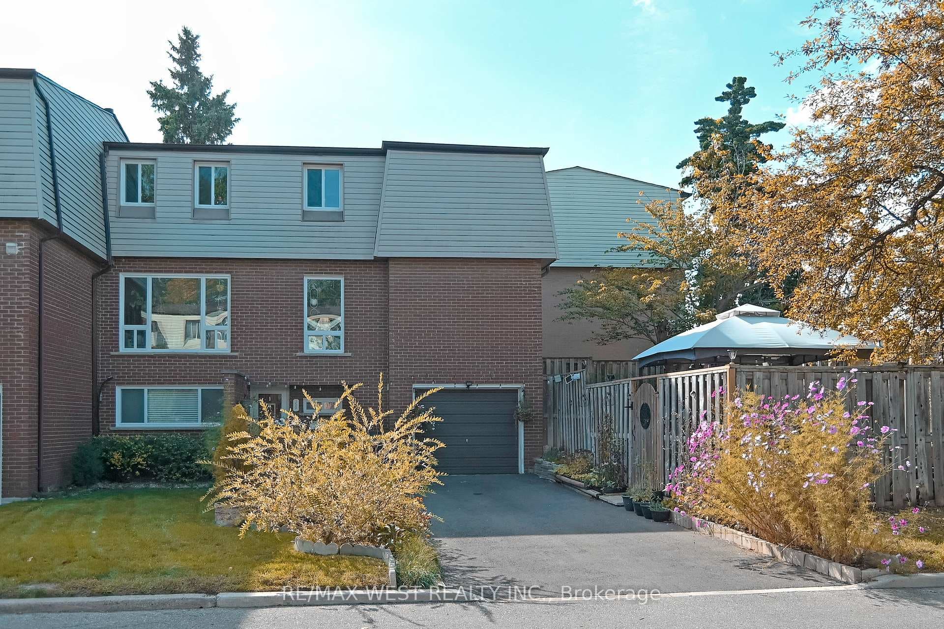 3175 Kirwin Avenue Unit 159, Mississauga, ON L5A 3M4 - Photo 1