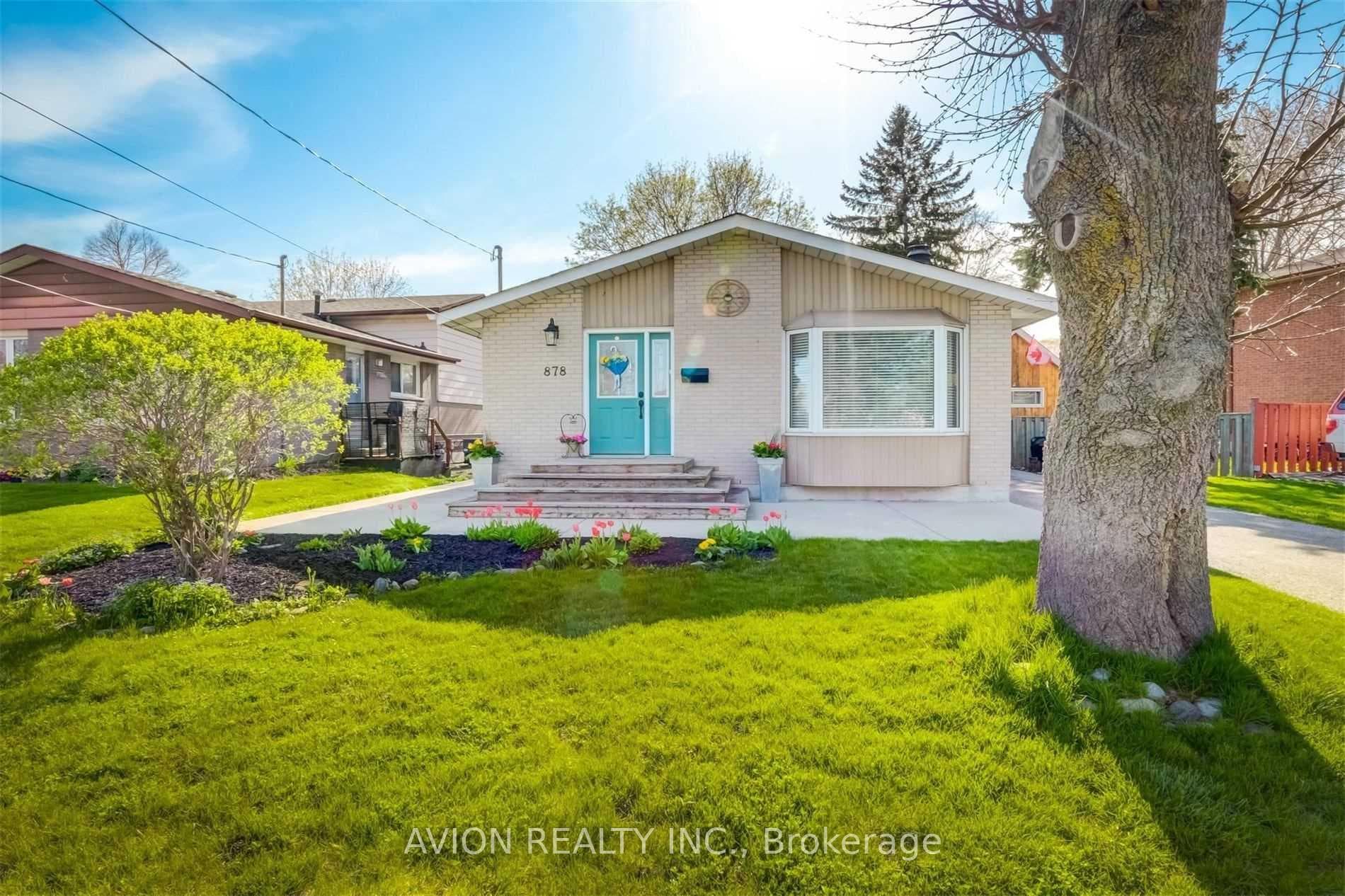 878 West Shore Boulevard, Pickering, ON L1W 2V7 - Photo 1