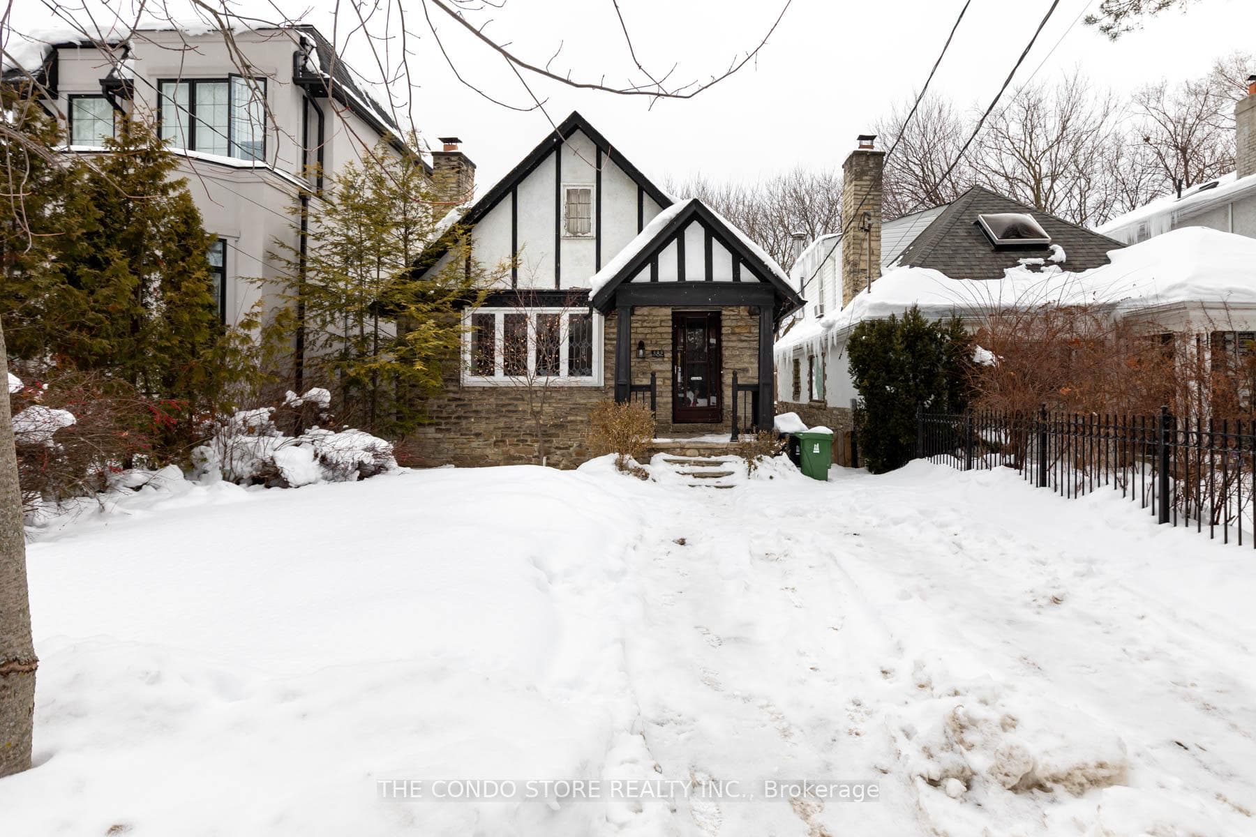 382 Roehampton Avenue, Toronto C10
