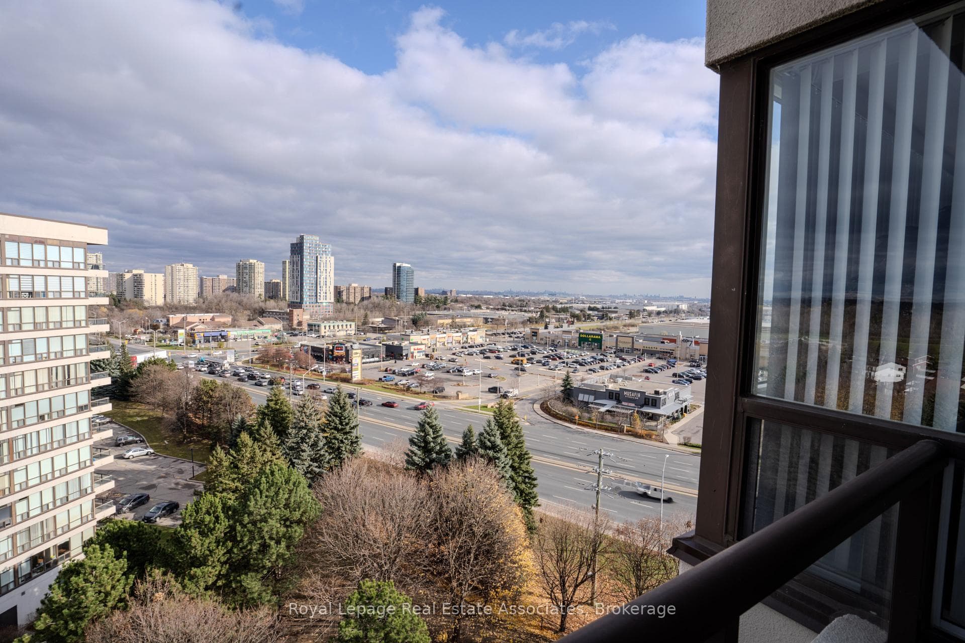 12 Laurelcrest Street Unit 1112, Brampton, ON L6S 5Y4 - Photo 1