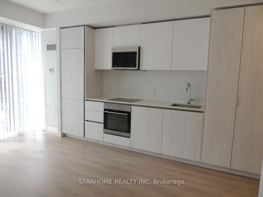 8 Widmer Street Unit 1601, Toronto C01