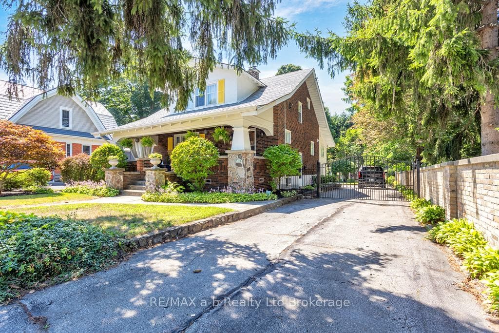347 Broadway Street, Tillsonburg, ON N4G 3S4 - Photo 1