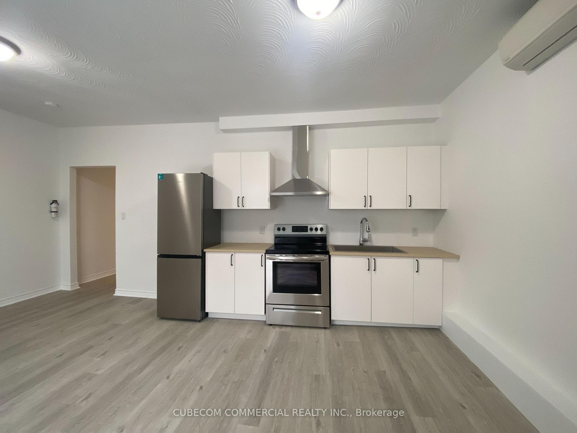 1016 Weston Road Unit 201, York / Weston, ON M6N 3S1 - Photo 1