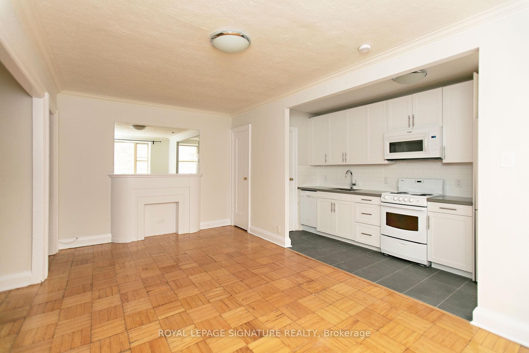 394 Avenue Road Unit 304, Annex / Yorkville / Summerhill, ON M4V 2H4 - Photo 1