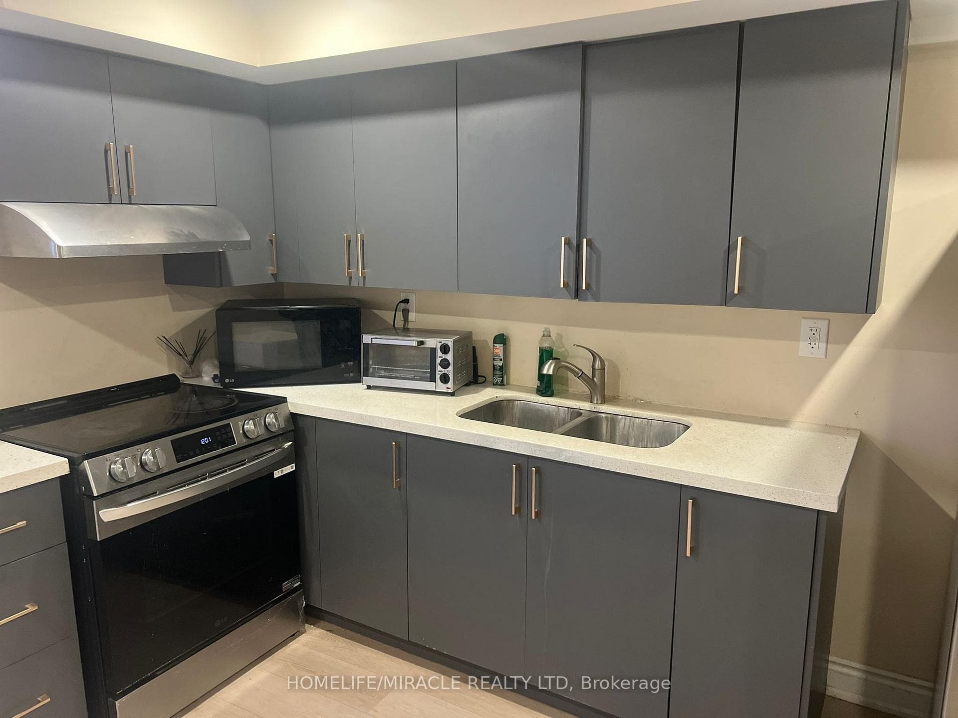 159 Calderstone Drive Unit Basement, Brampton, ON L6P 2L7 - Photo 1
