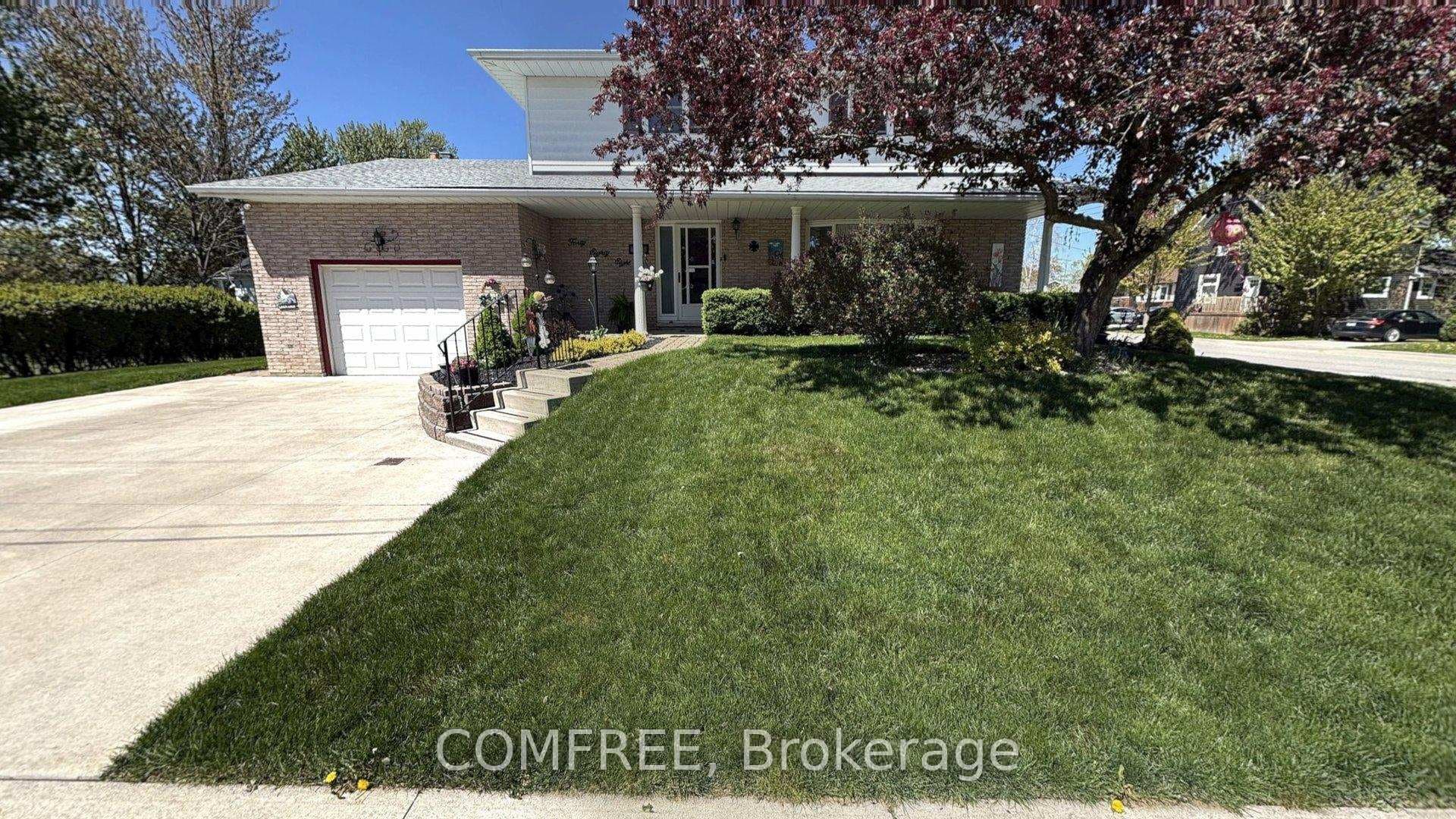 4088 Florence Avenue, Petrolia