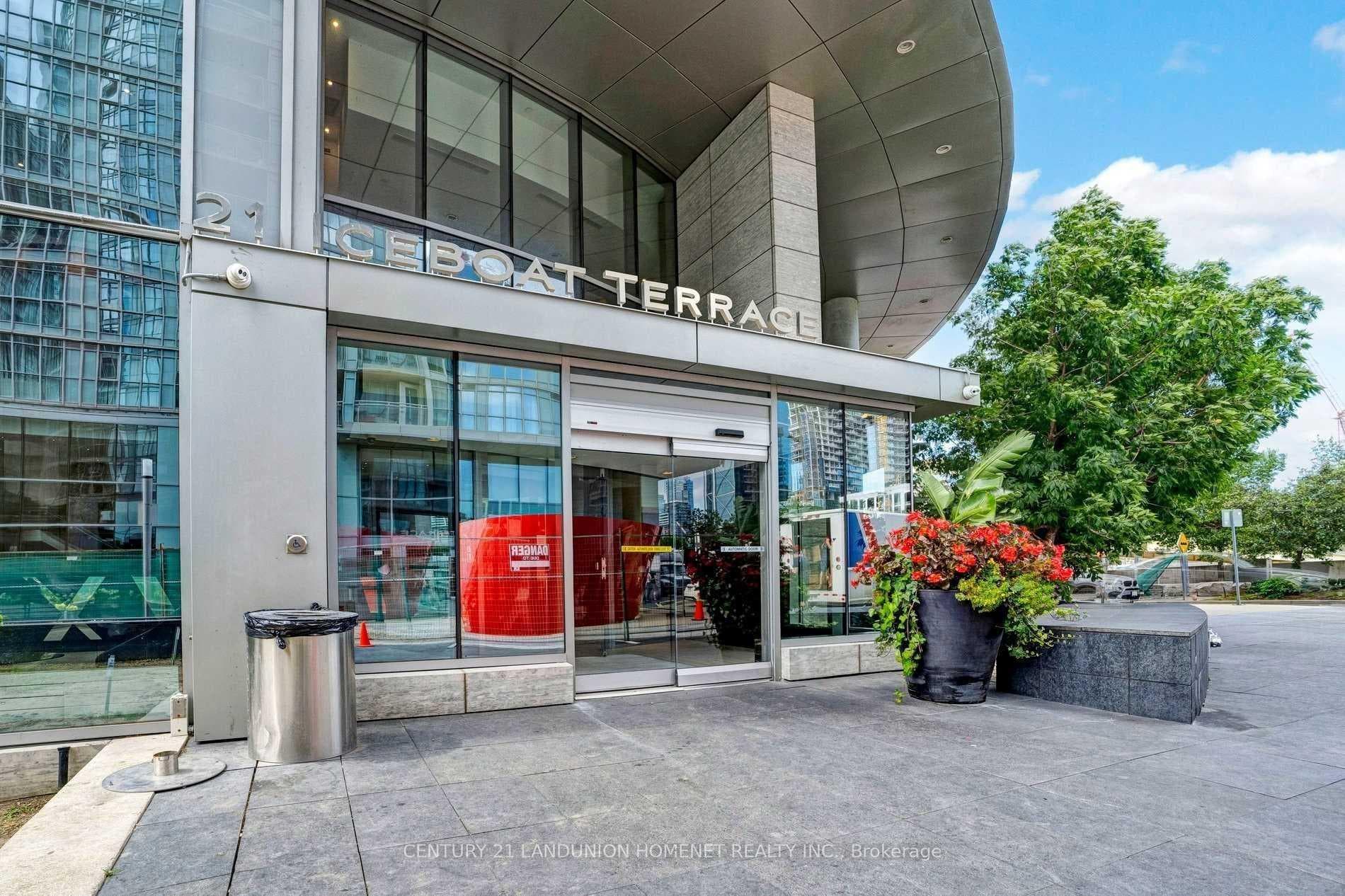 21 Iceboat Terrace Unit 4209, Downtown Toronto / Waterfront, ON M5V 4A9 - Photo 1