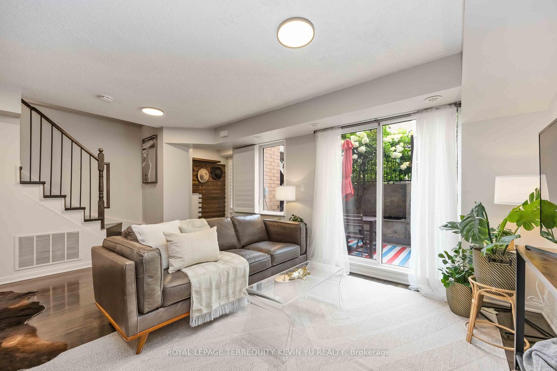 8 Foundry Avenue Unit 163, Bloor West Village / Swansea, ON M6H 0A5 - Photo 1