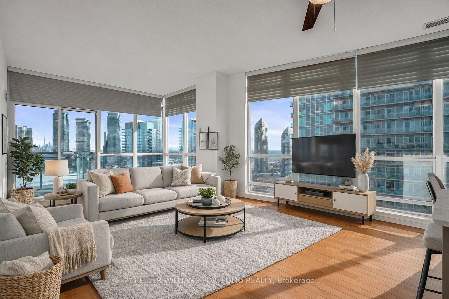185 Legion Road Unit PH7, Liberty Village / Parkdale / South Parkdale, ON M8Y 0A1 - Photo 1