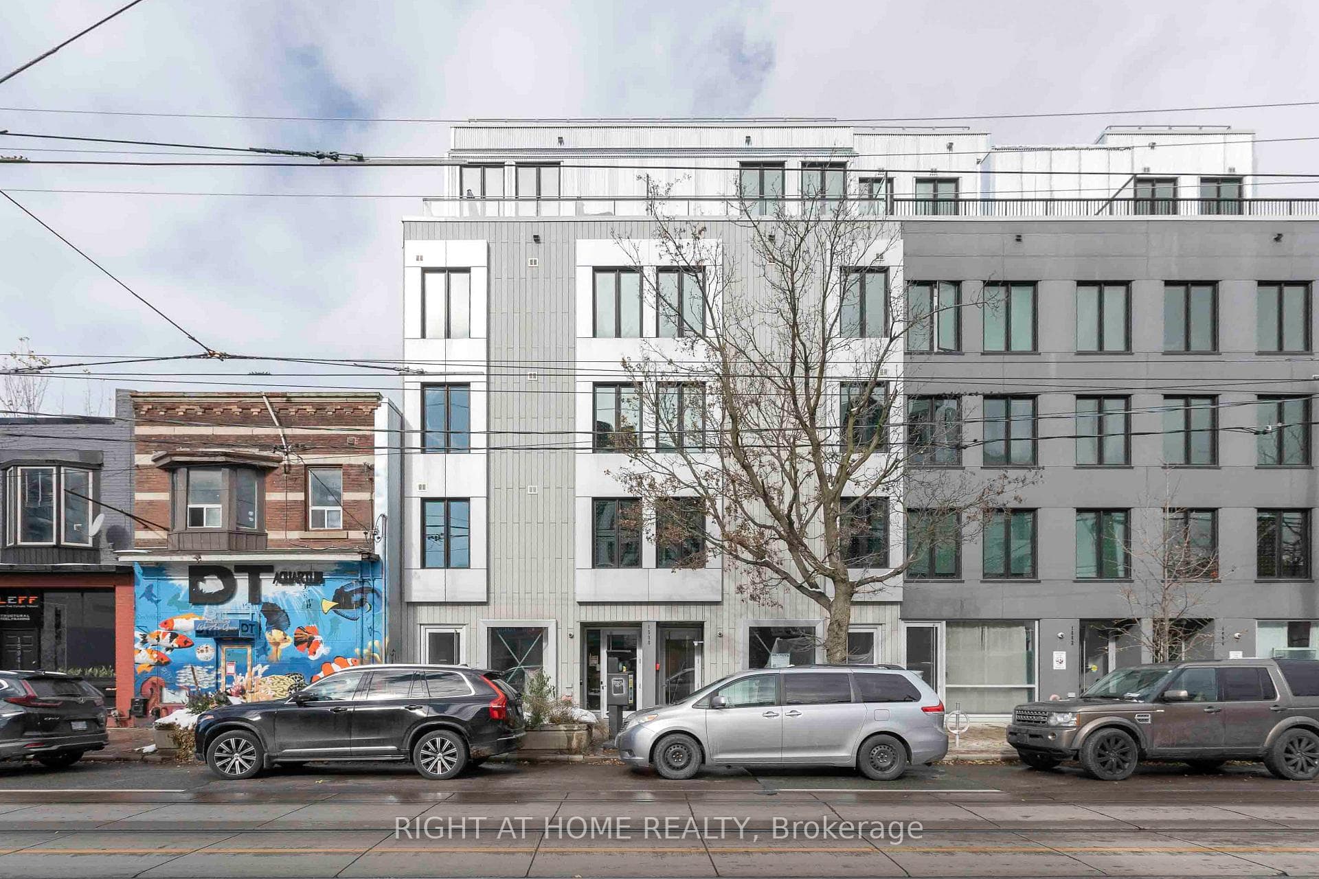 1598 Queen Street Unit 302, Riverdale / Leslieville, ON M4L 1E5 - Photo 1