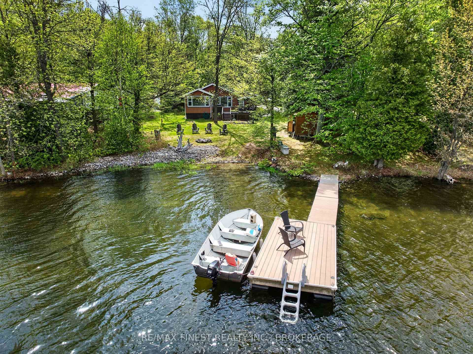19 Gull Bay Lane, Frontenac