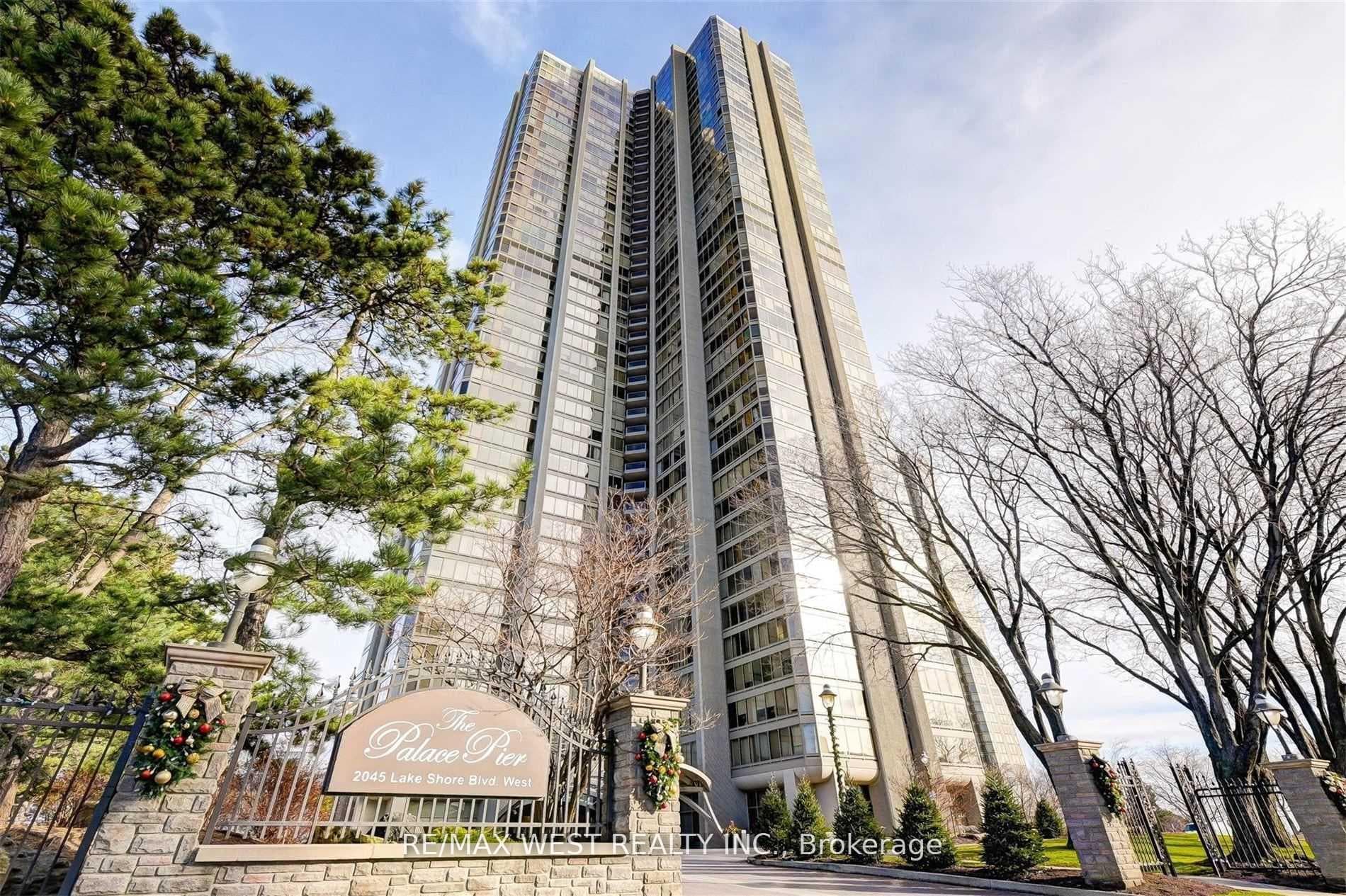 2045 Lake Shore Boulevard Unit 807, Liberty Village / Parkdale / South Parkdale, ON M8V 2Z6 - Photo 1