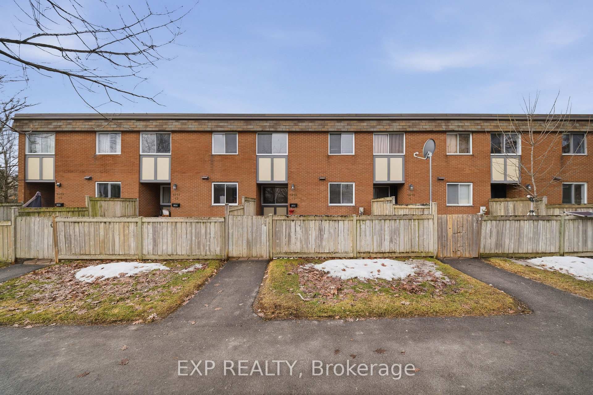 1675 Heatherington Road Unit 11, Hunt Club - South Keys and Area, ON K1V 8V8 - Photo 1