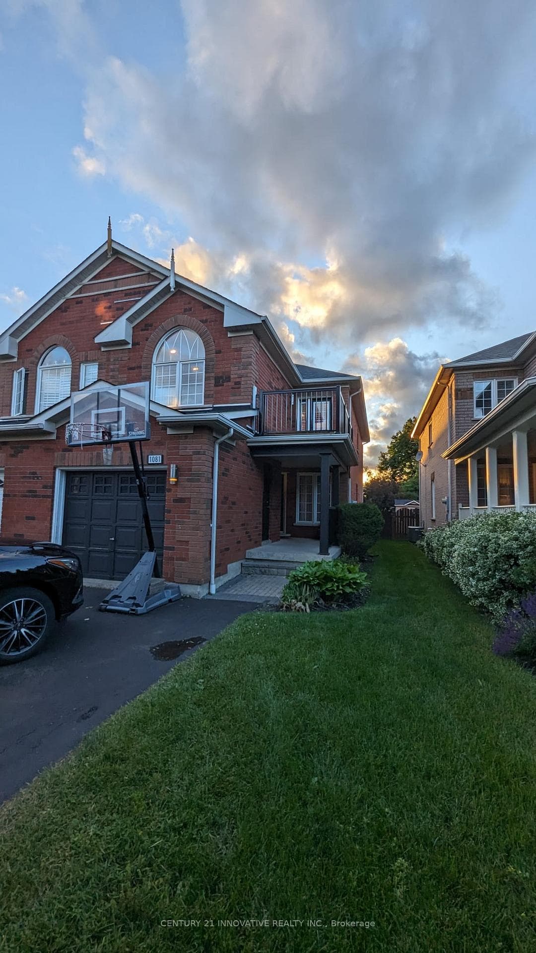 1081 Carding Mill Place, Mississauga