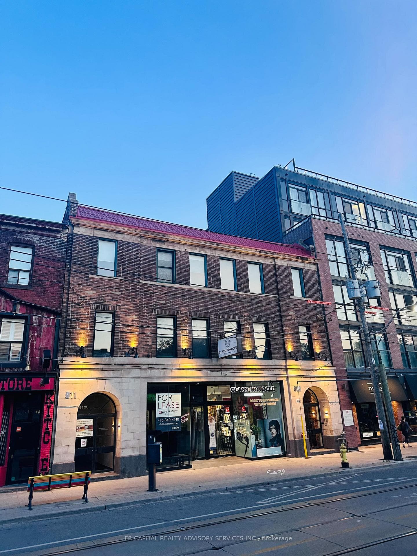 909 Queen Street Unit 101, Toronto E01