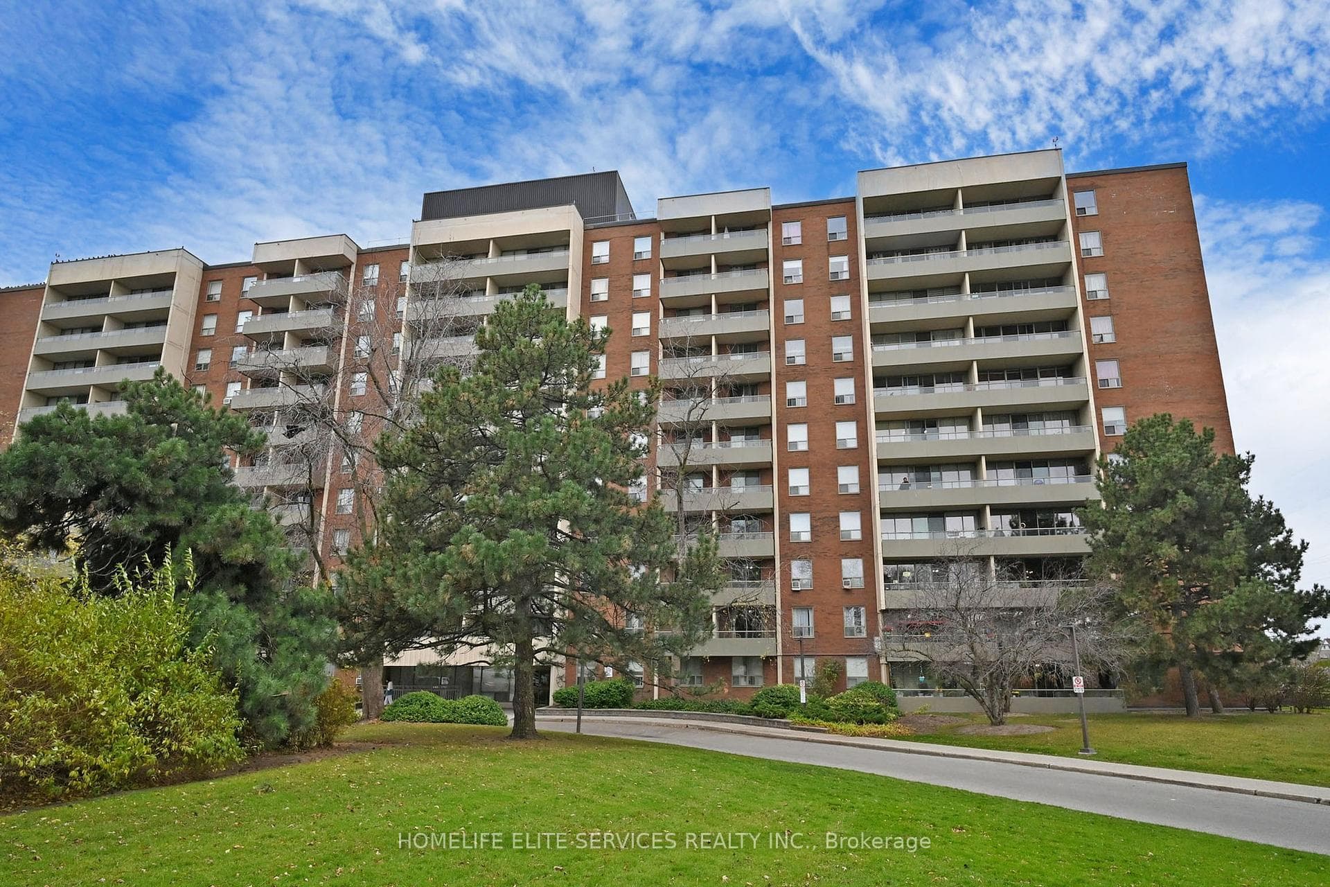 9 Four Winds Drive Unit 913, Downsview / Black Creek, ON M3J 2S8 - Photo 1