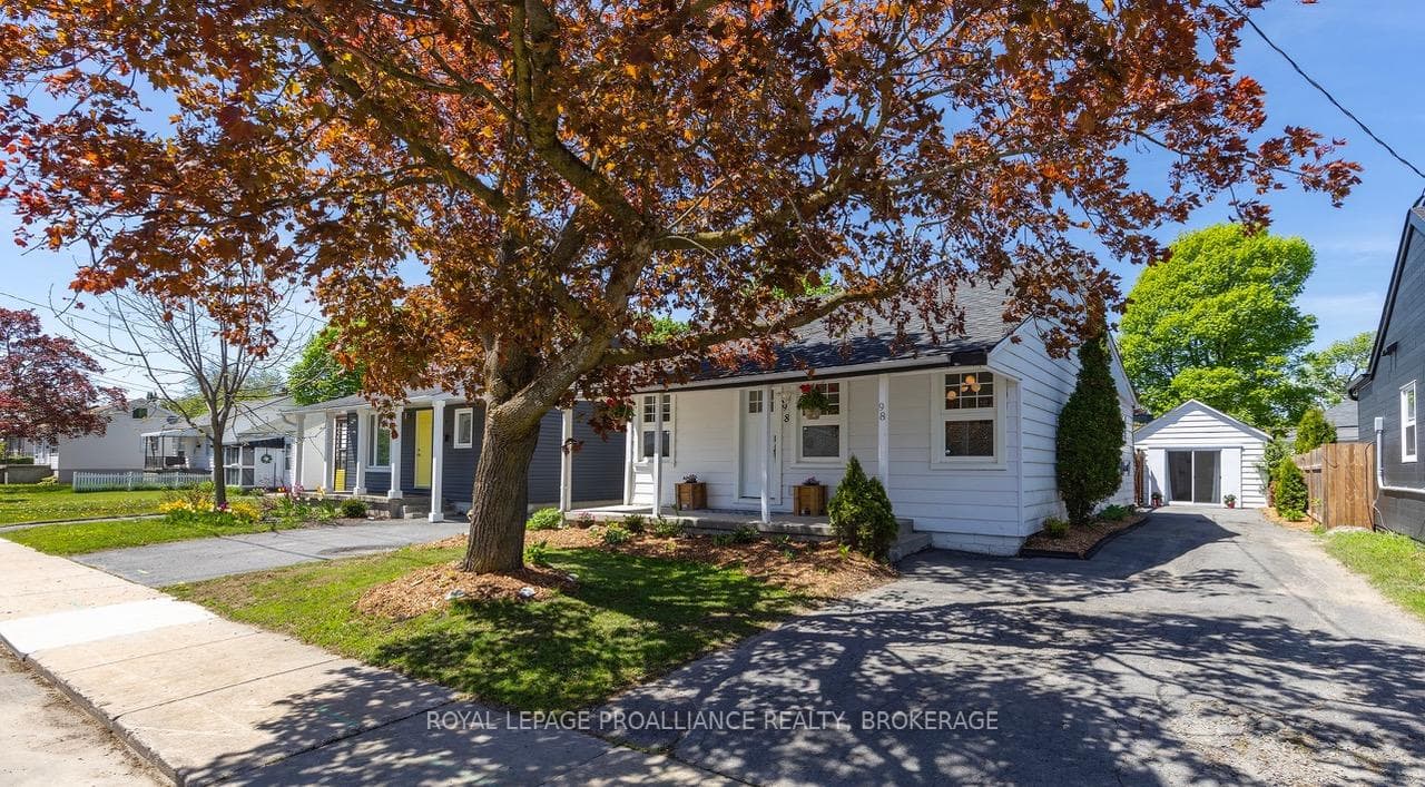 98 Carleton Street, Kingston