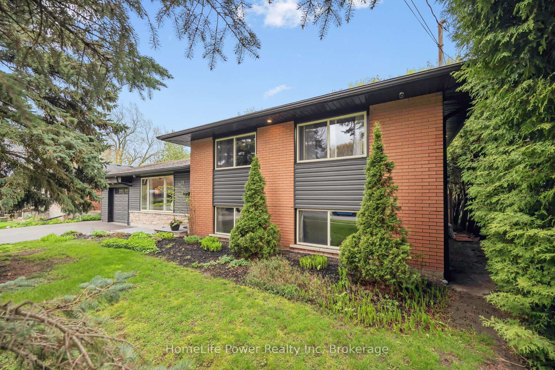 38 Balmoral Drive, Guelph