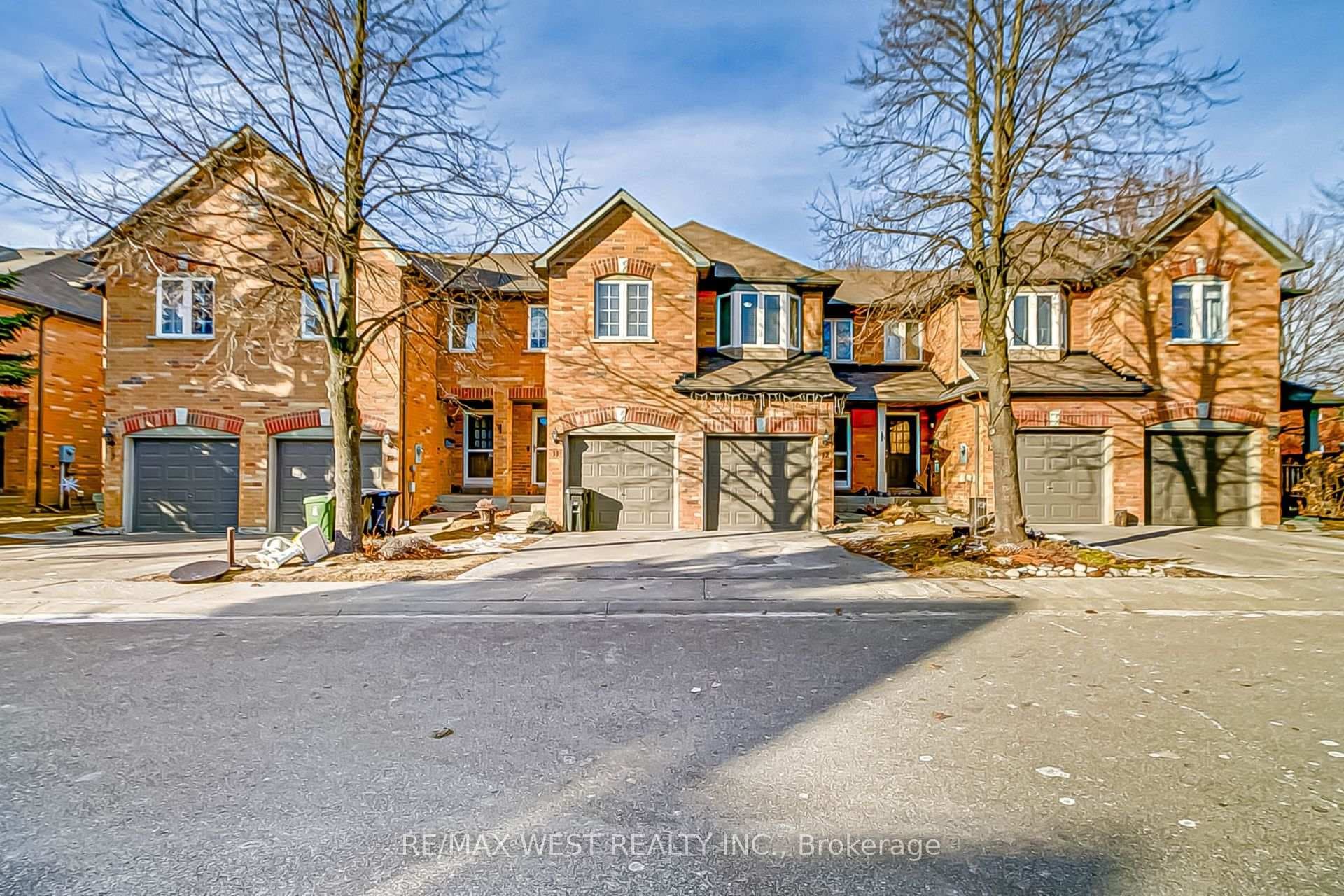 6400 Lawrence Avenue Unit 12, Rouge / Port Union / Malvern, ON M1C 5C6 - Photo 1