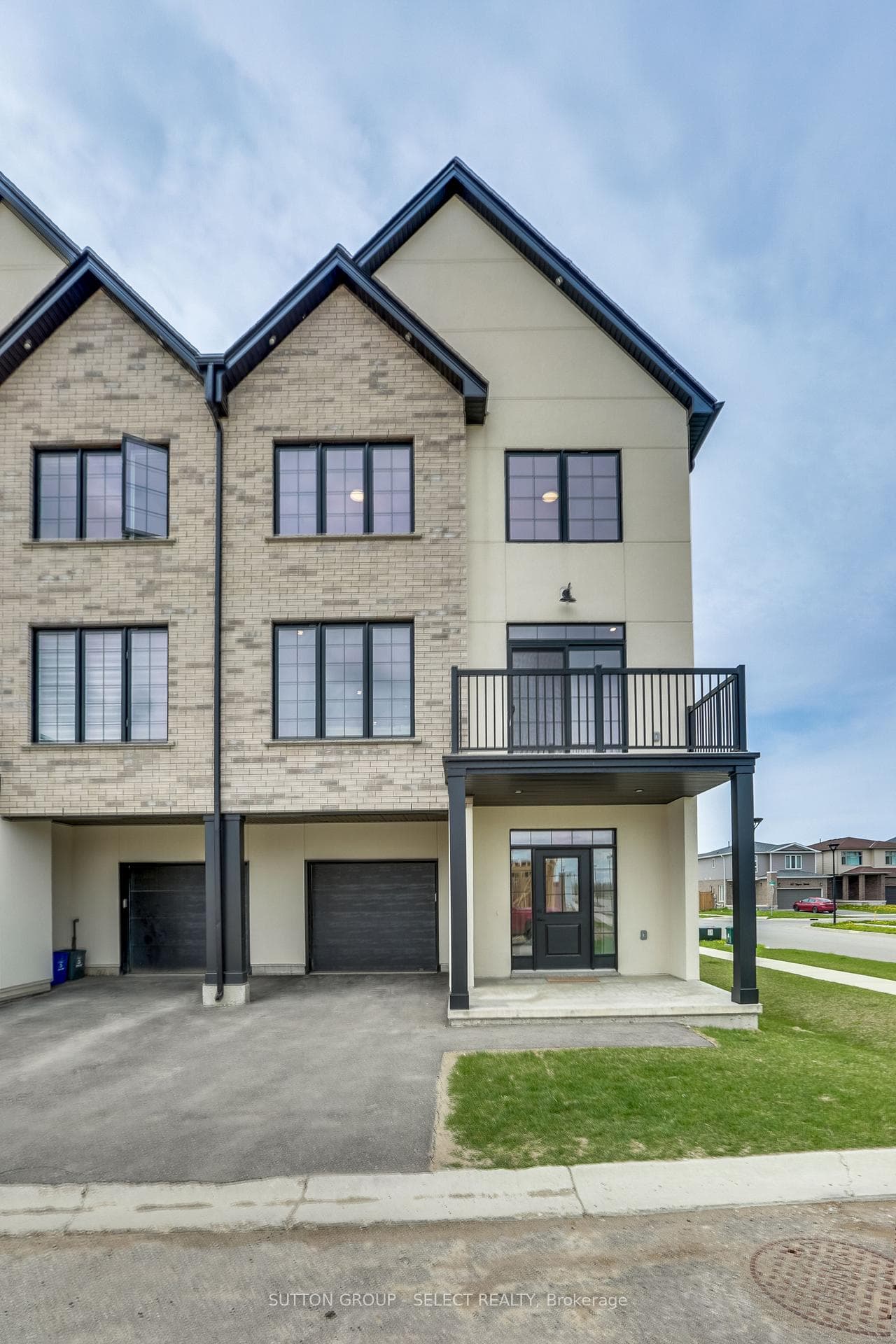 235 Kennington Way Unit #1, London South, ON N6L 0J7 - Photo 1
