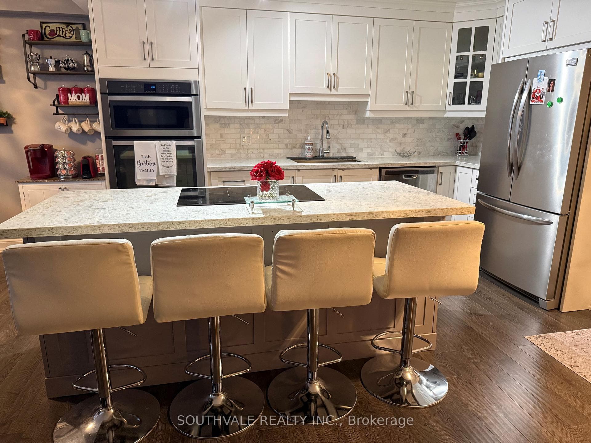 1210 Radom Street Unit 601, Pickering, ON L1W 2Z3 - Photo 1