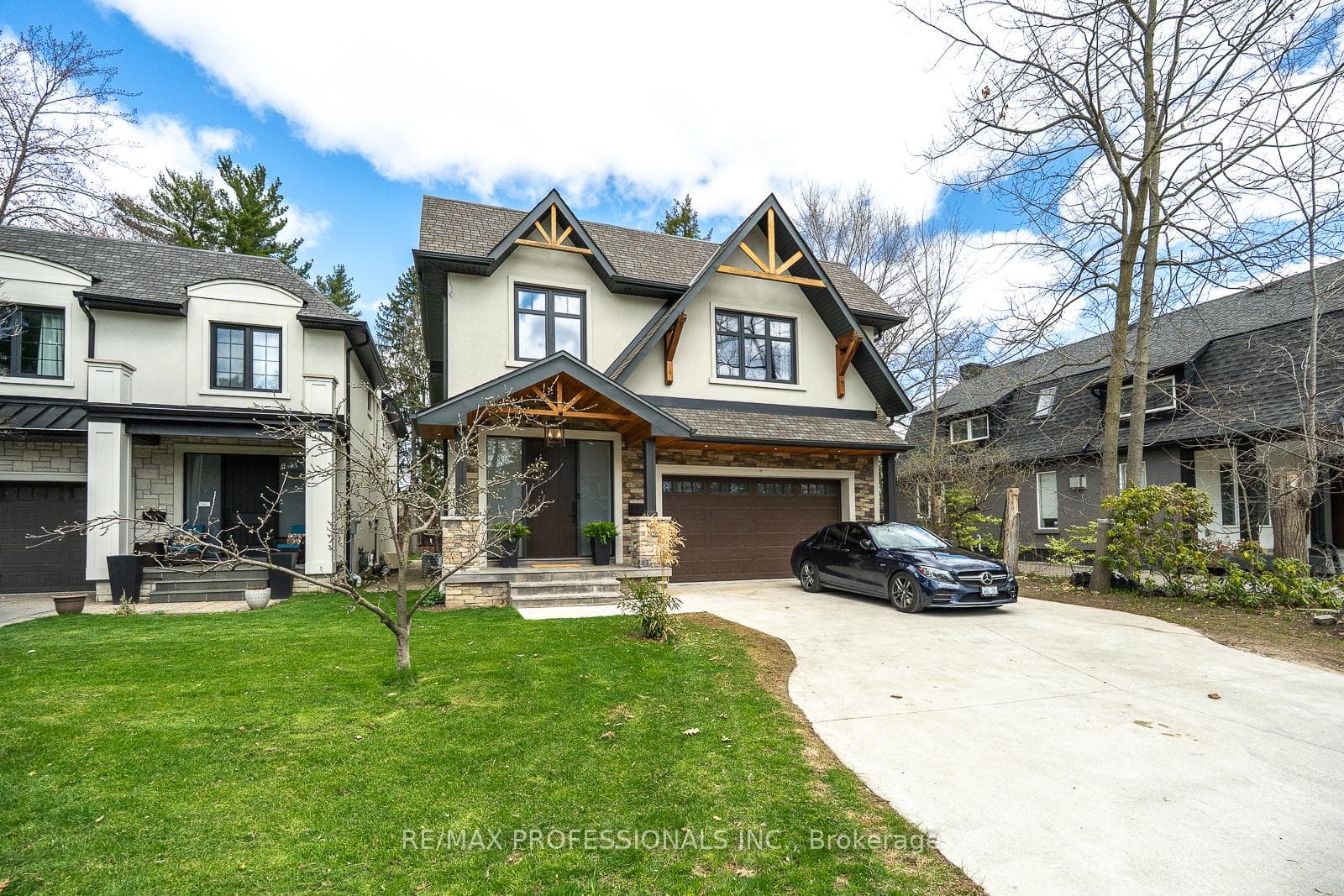 1039 Lorne Park Road, Mississauga, ON L5H 2Z9 - Photo 1