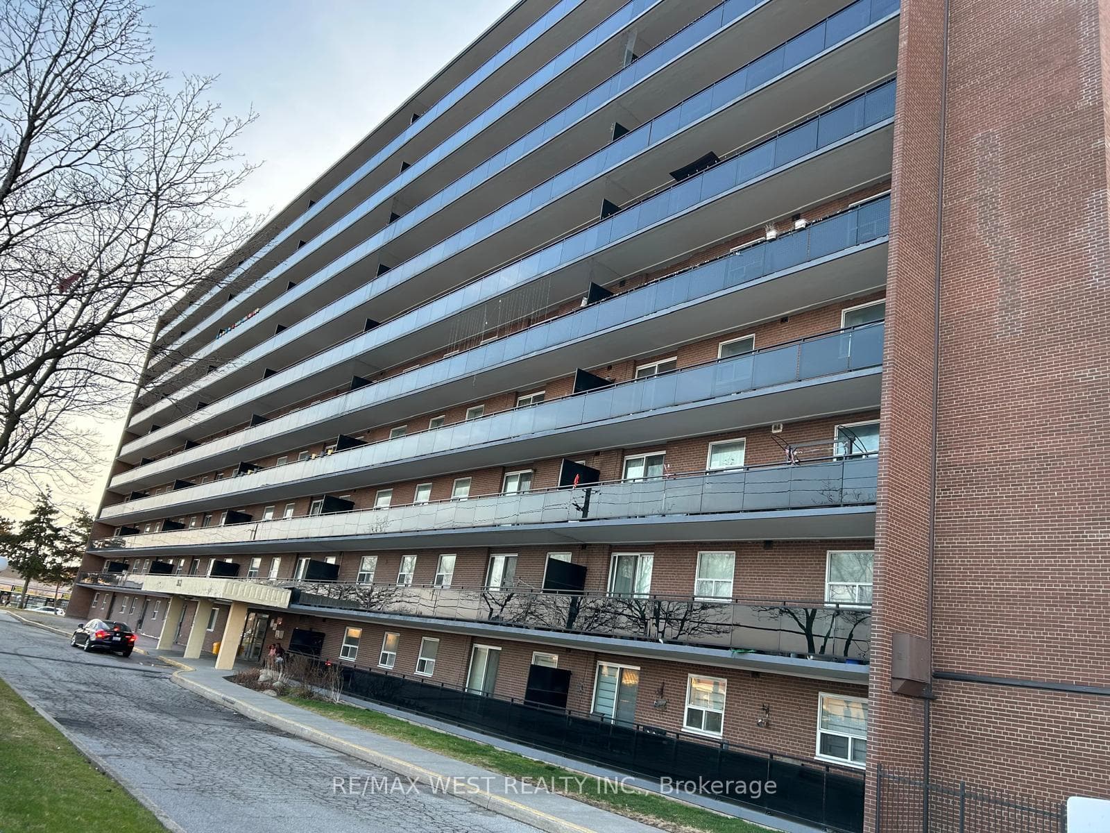 3533 Derry Road Unit 709, Mississauga, ON L4T 1B1 - Photo 1