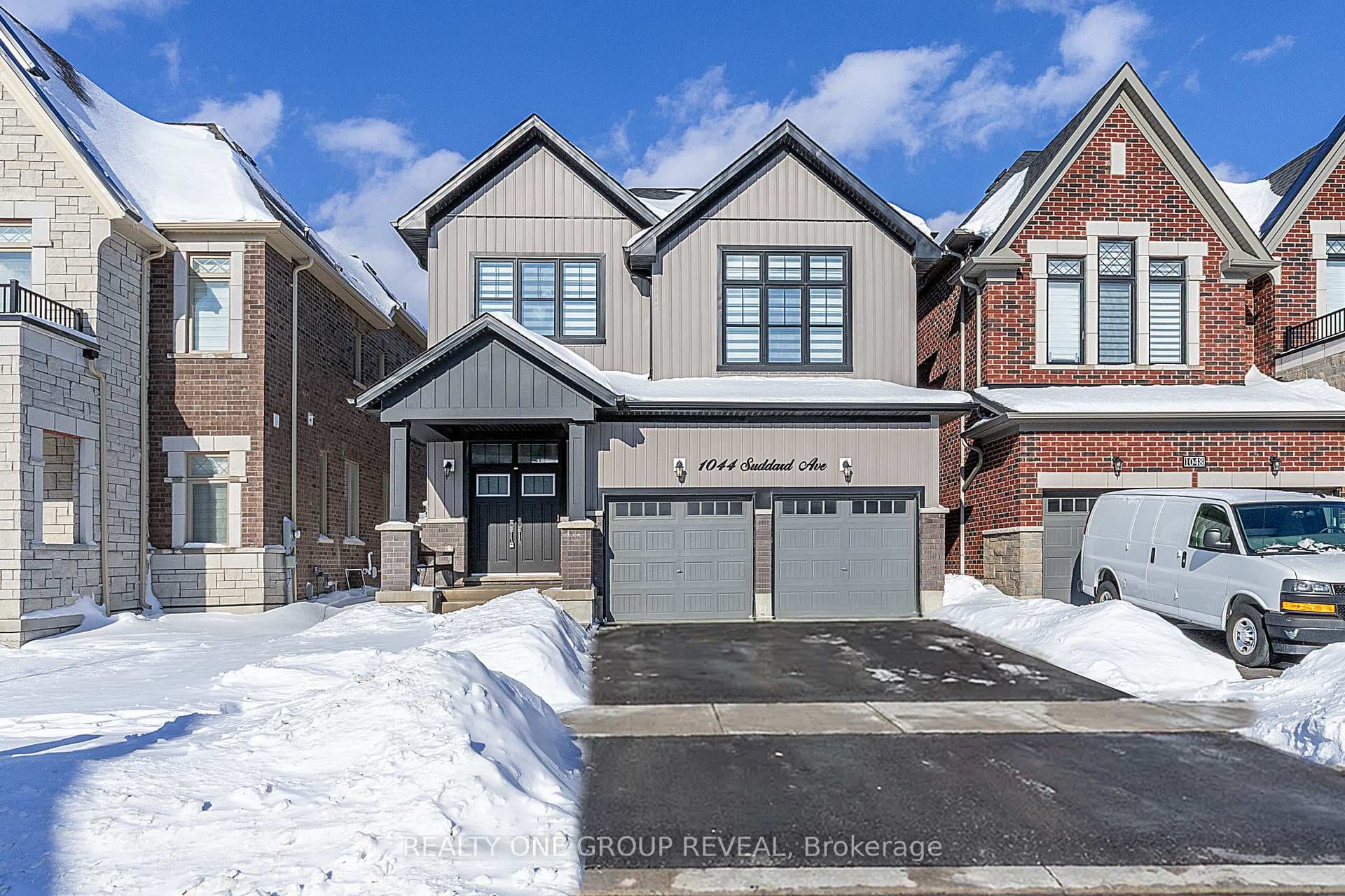 1044 Suddard Avenue, Oshawa
