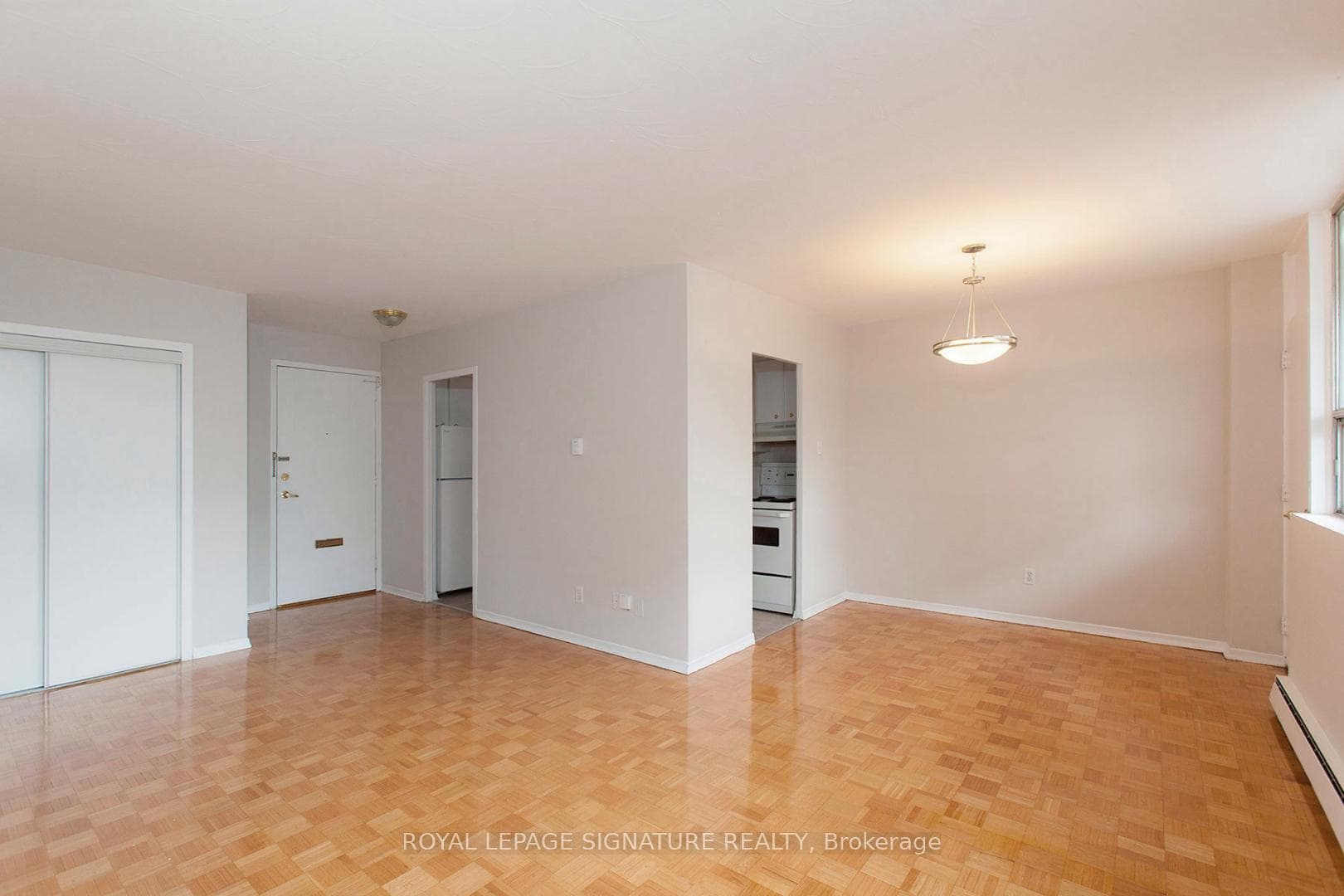 525 Eglinton Avenue Unit 203, Leaside / Davisville, ON M4P 1N5 - Photo 1
